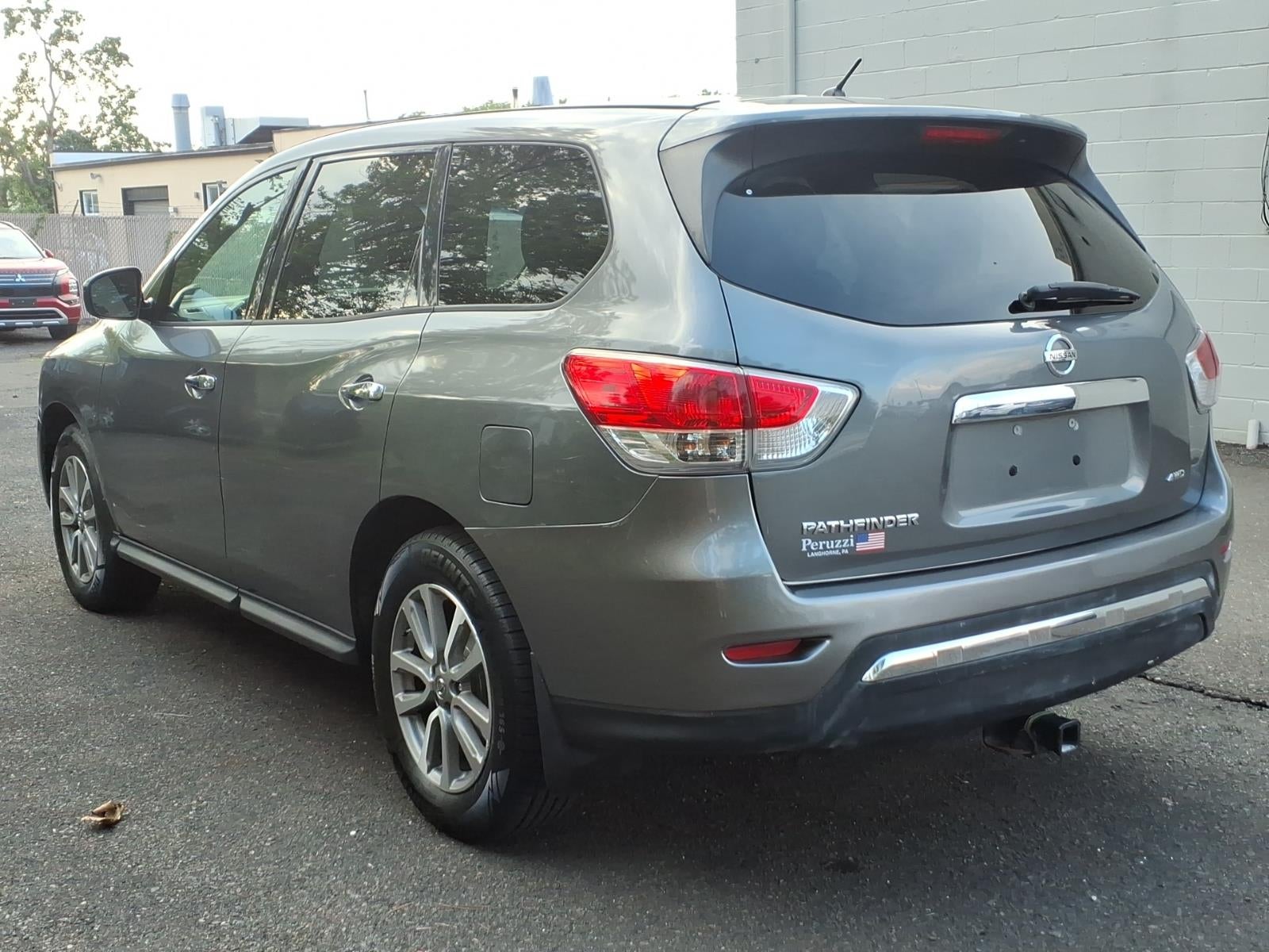 2015 Nissan Pathfinder S