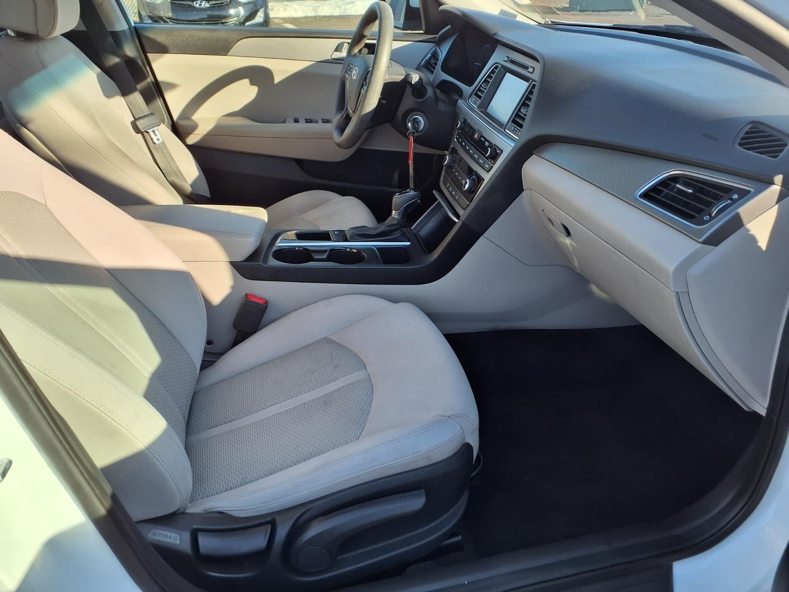 2016 Hyundai SONATA SE