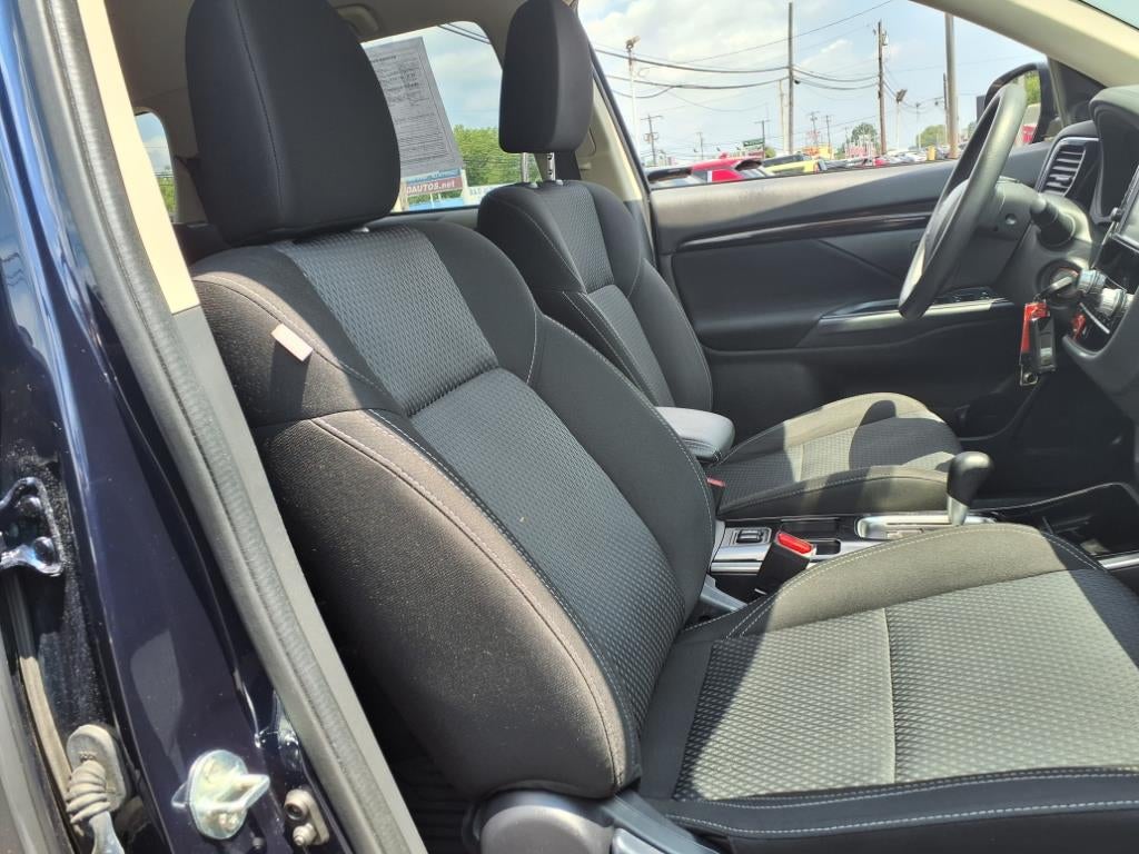 2020 Mitsubishi Outlander ES