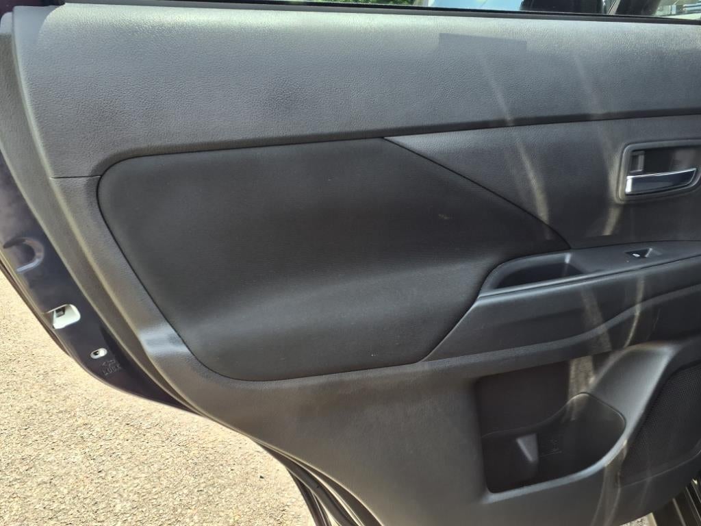 2020 Mitsubishi Outlander ES