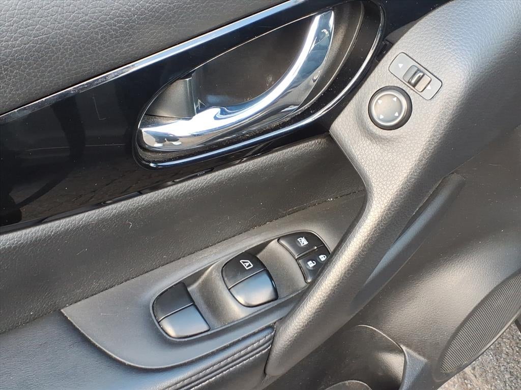 2018 Nissan Rogue Sport SV