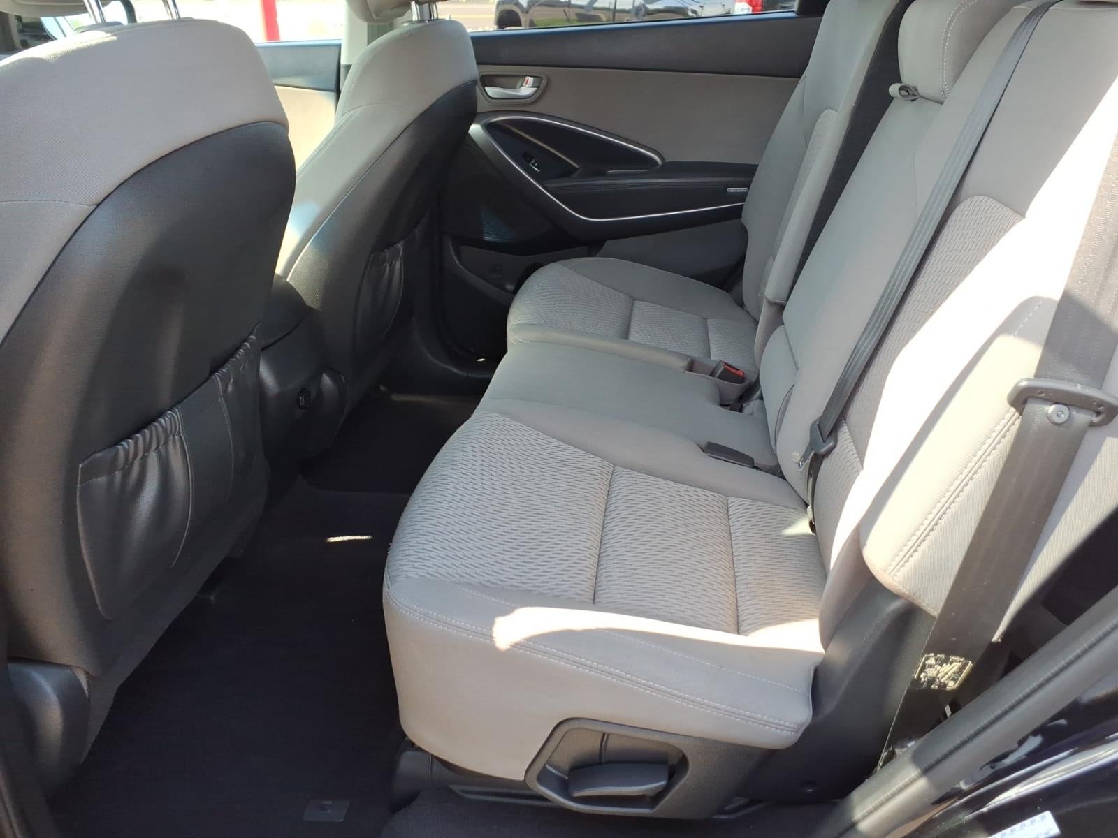 2017 Hyundai SANTA FE SE