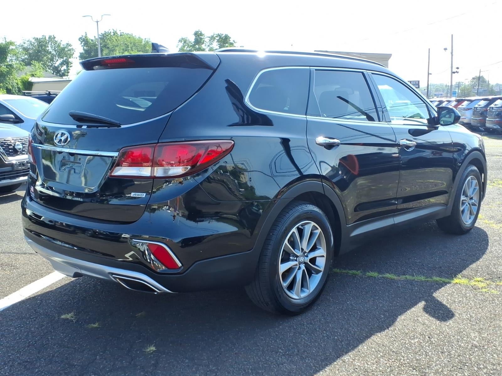 2017 Hyundai SANTA FE SE