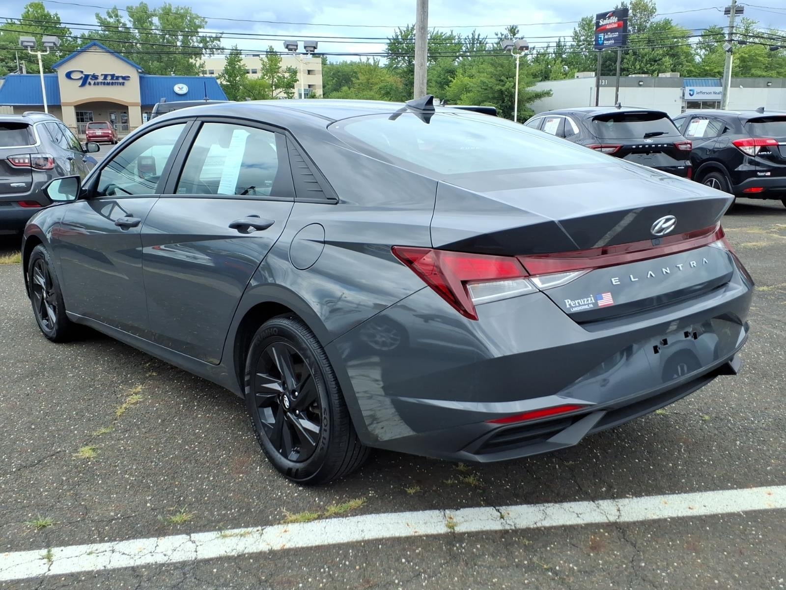 2023 Hyundai ELANTRA SEL