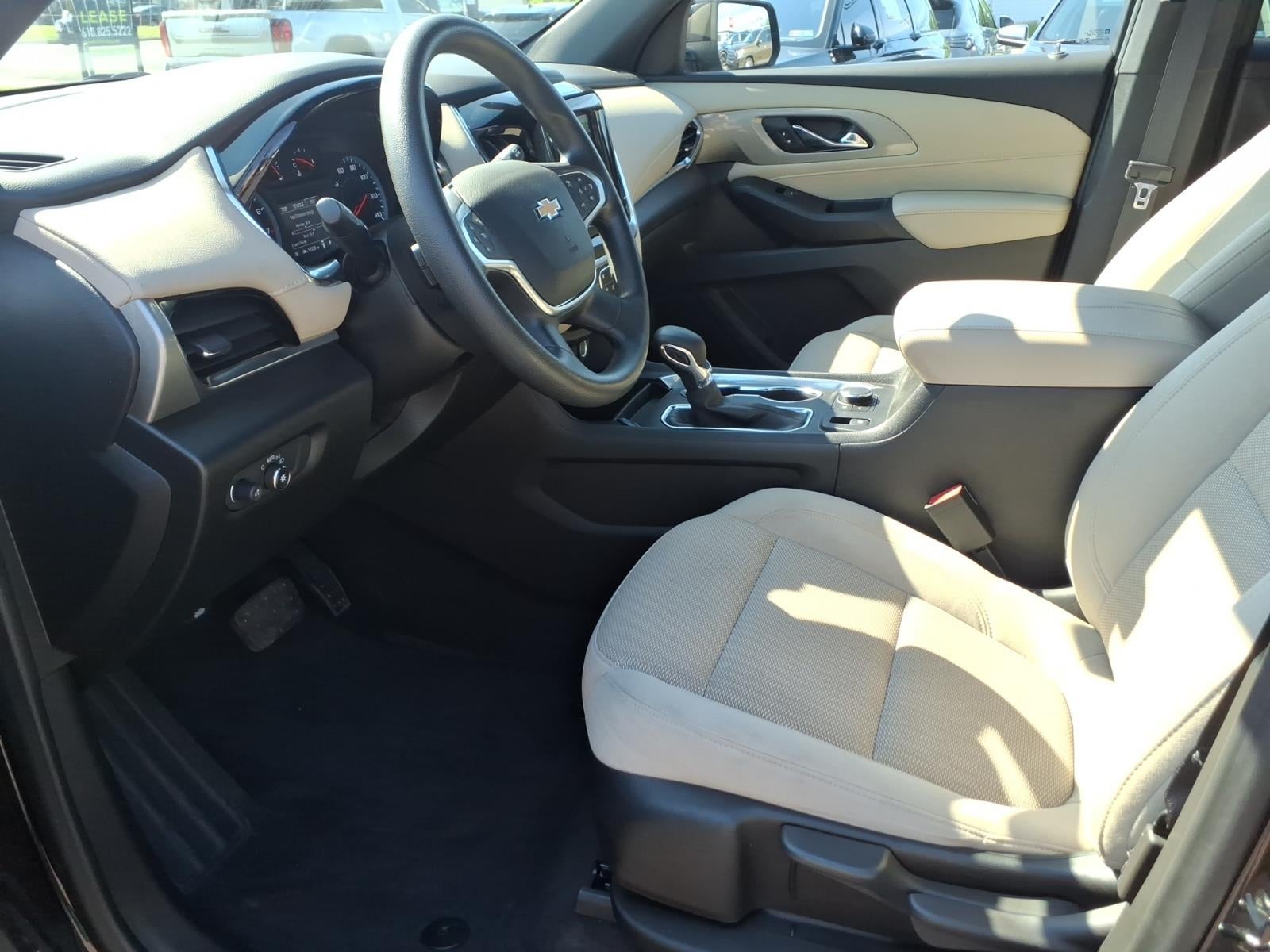 2023 Chevrolet Traverse LS