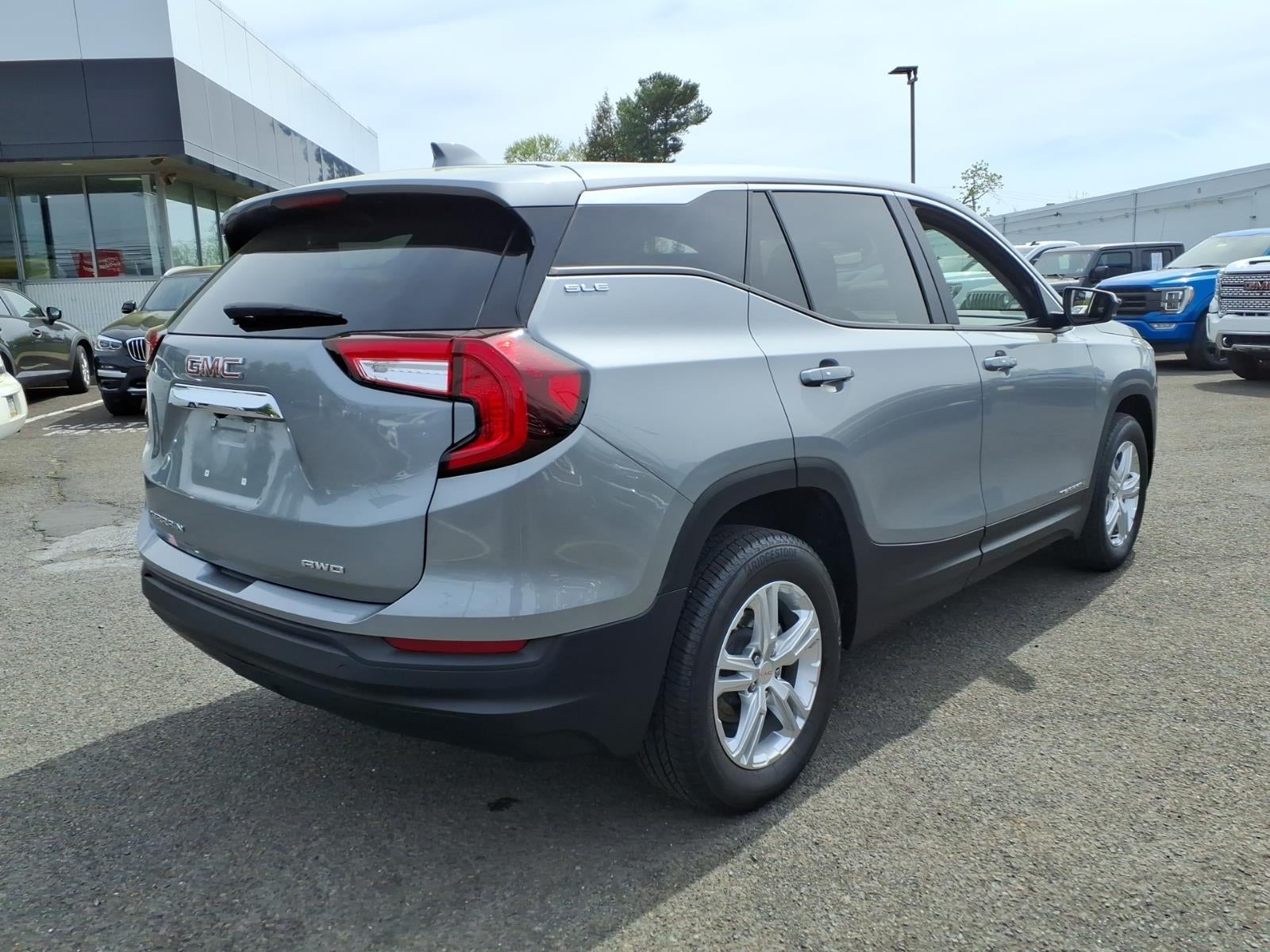 2024 GMC Terrain SLE