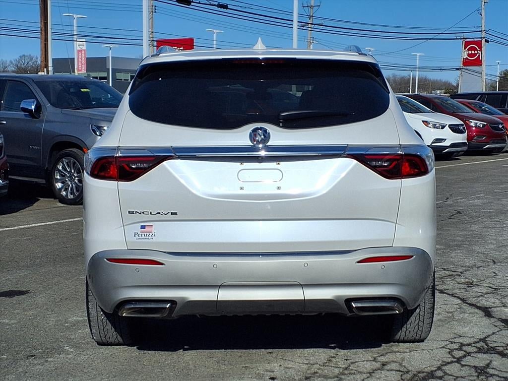 2022 Buick Enclave Essence