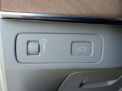 2021 Volvo XC90 Momentum